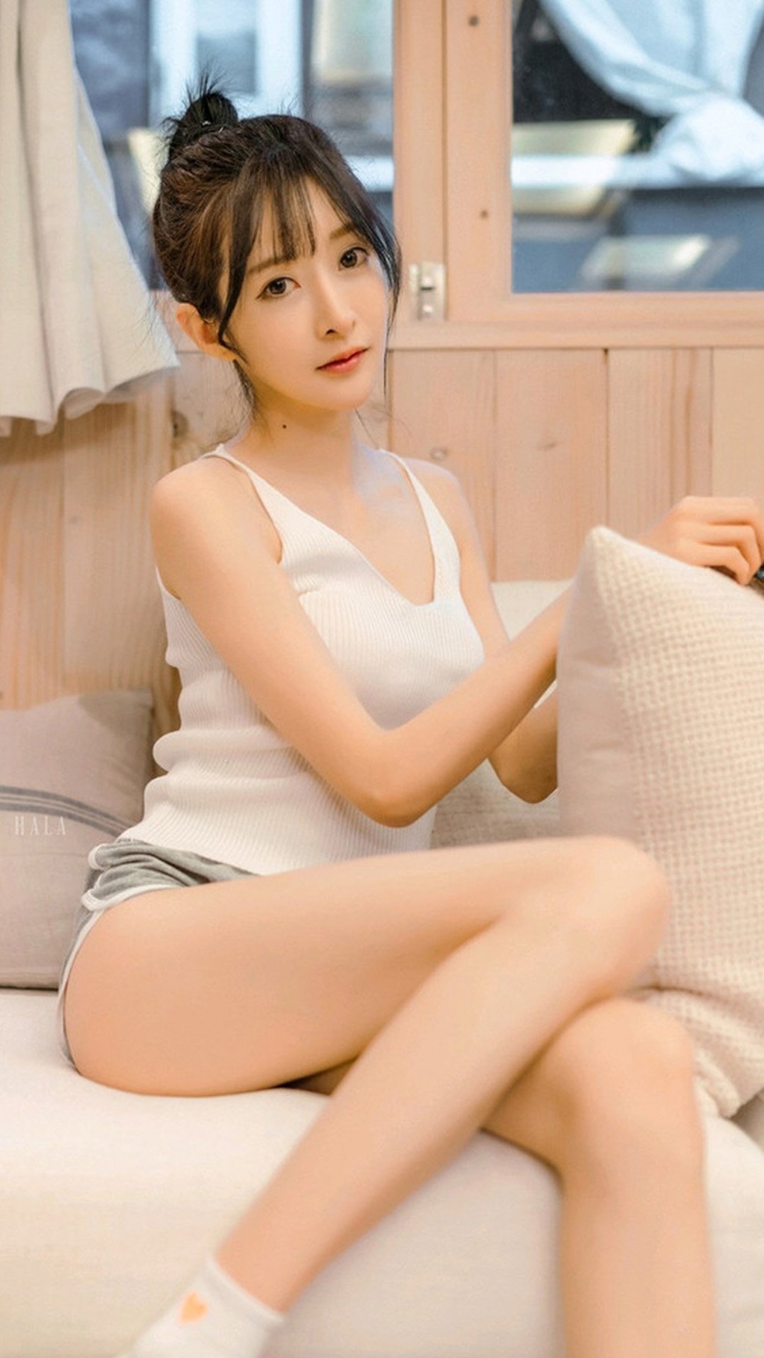 韩国美女长腿迷人居家元气写真图片